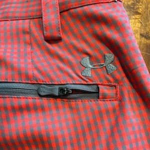 Under Armour Red Grey Gray Check Pattern Golf Shorts VGC! 34 waist 11 in. inseam